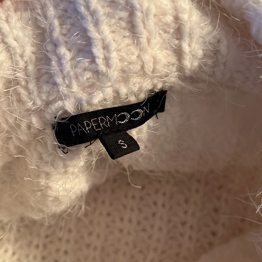 White oversized cable knit sweater - Picture 8 of 10